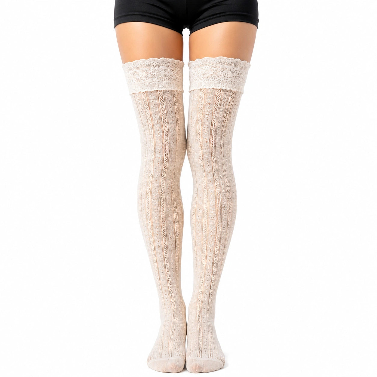 Chaussettes montantes 35-38 en maille écrue avec dentelle style romantique